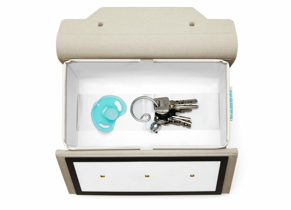 Bombol-Blast-UV-Disinfector-top-open-Pacifier_Keys Bombol-Blast-UV-Disinfector-top-open-Pacifier_Keys